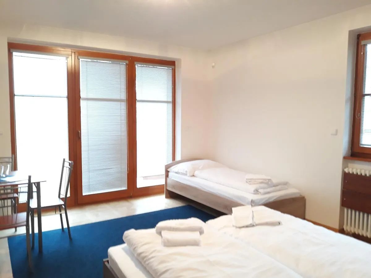 Hotel Flying House Prag Gasthof